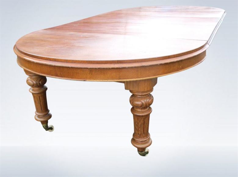 10ft Round Victorian Oak Extending Dining Table