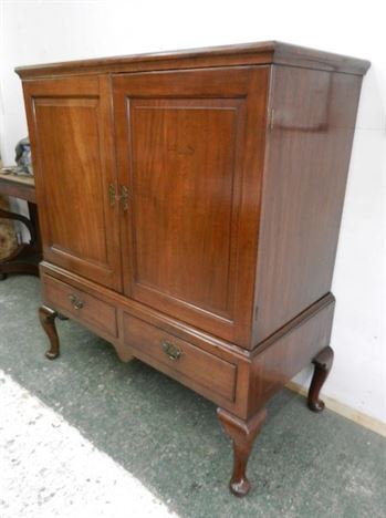 18th Century George II Period Antique Mahogany Linen Press
