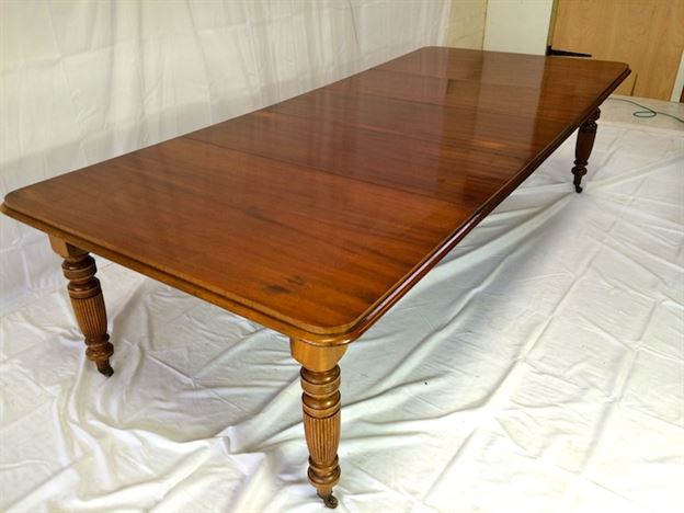 Large Victorian Extending Table - Late Victorian Mahogany Wind Out Dining Table To Seat 12 People