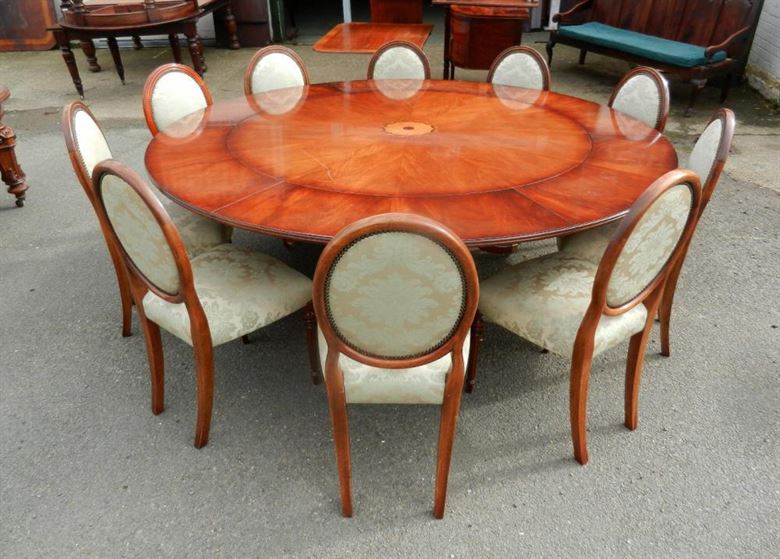 ANTIQUE FURNITURE WAREHOUSE Vintage Dining Set Of Large Round