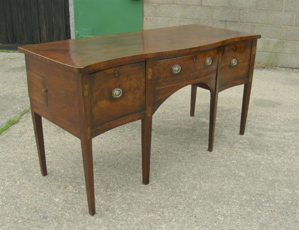ANTIQUE FURNITURE WAREHOUSE - Antique Georgian Mahogany Sideboard Antique Georgian Mahogany Sideboard - 18th Century Sheraton design mahogany serpentine formed Georgian sideboard - ANTIQUE FURNITURE WAREHOUSE - Antique Georgian Mahogany Sideboard